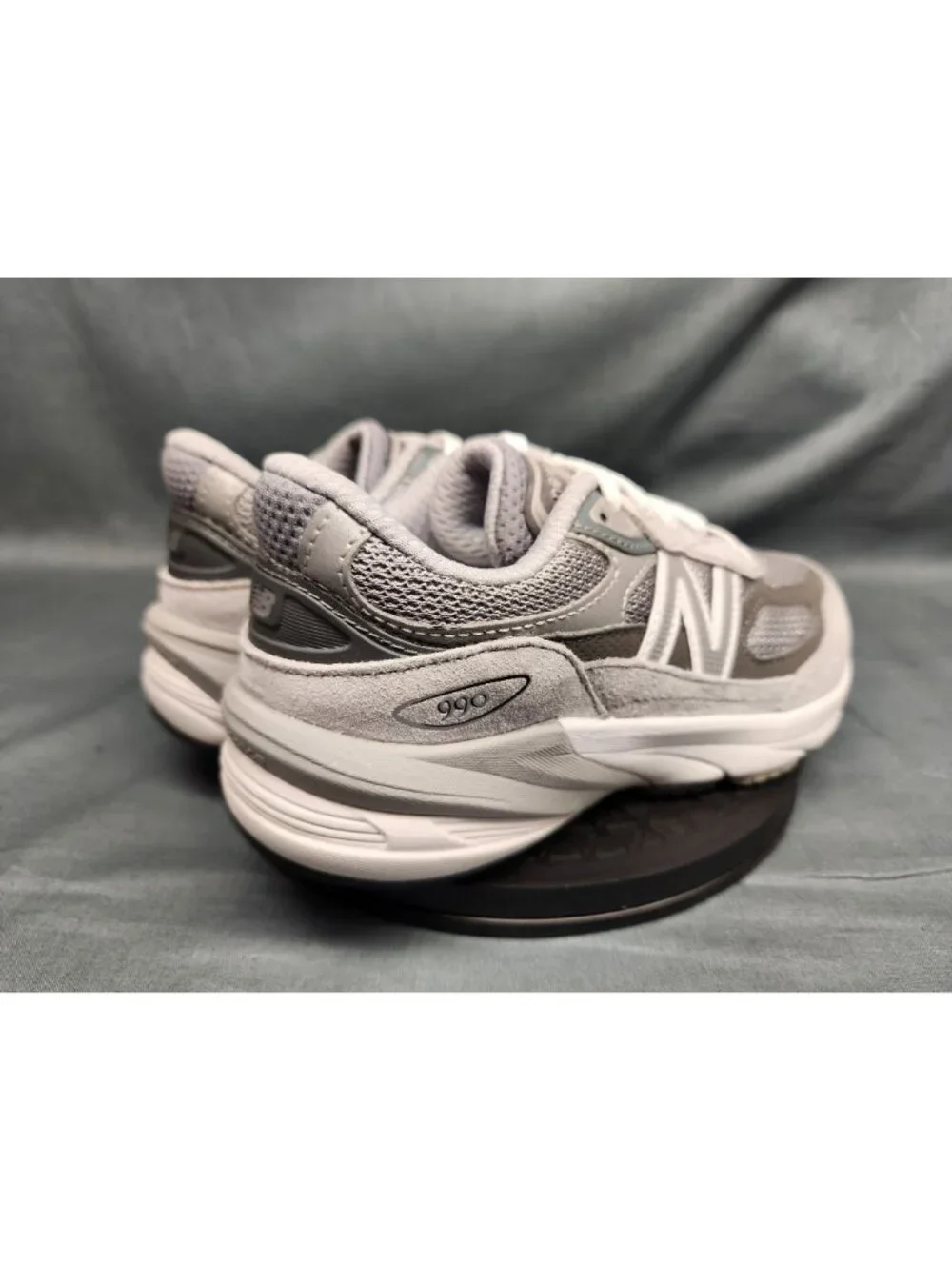New Balance FuelCell 990v6 Sneakers PC990GL6 Grey White Kids Size 11 NEW NO BOX!